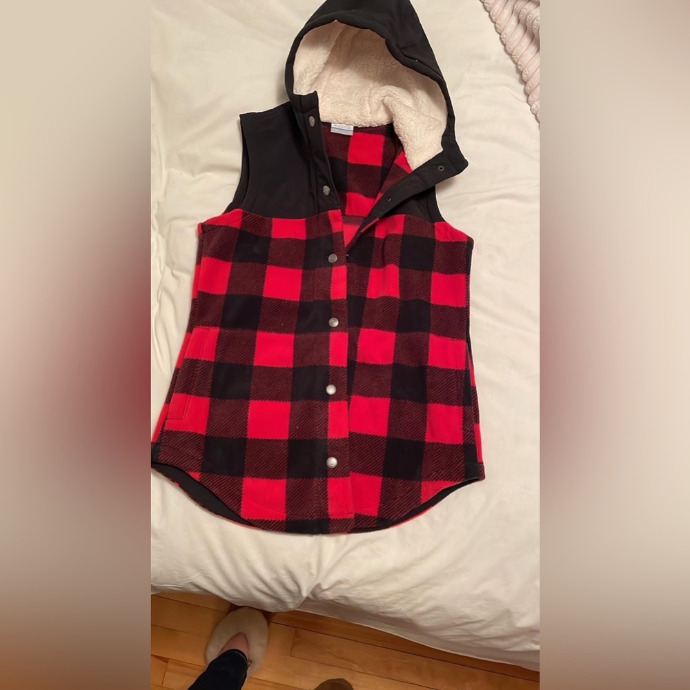 Columbia vest